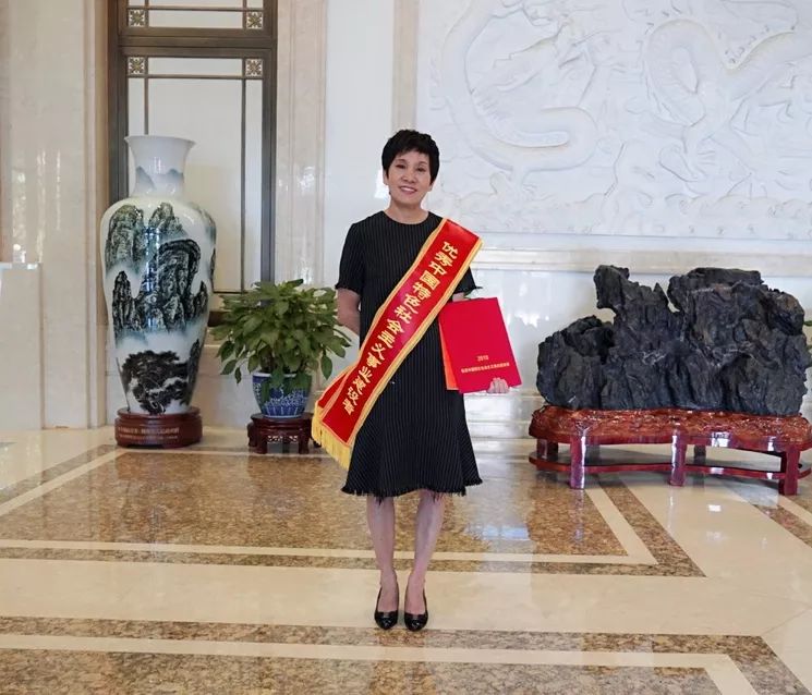 华妹真生活章华妹入选全国优秀建设者讲述温州人的创业故事