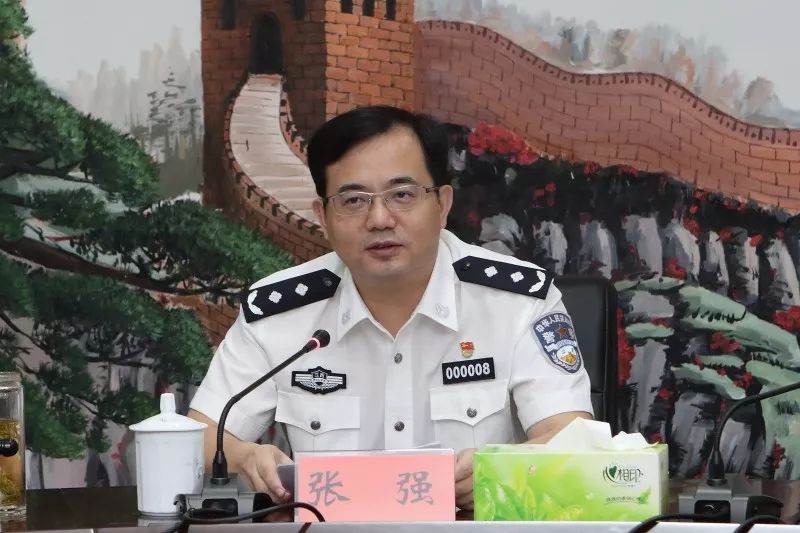 时隔十多天,张强的身份已经变成了江西警察学院党委书记,接手了叶国兵