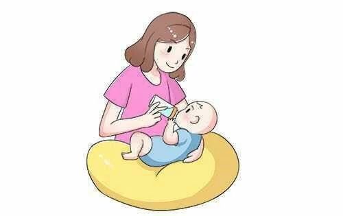新生儿喂奶粉的姿势图图片
