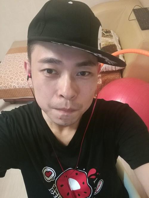 籽岷,小天解说,而迷你世界比较火的主播有:半仙解说,遥清水w解说,汤米