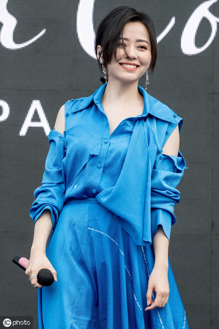 一个非常"有魄力"的女歌手——张靓颖