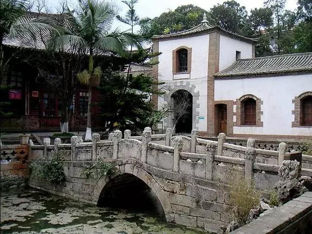 你知道吗?小城石屏有一座云南最完整的校园古建筑群