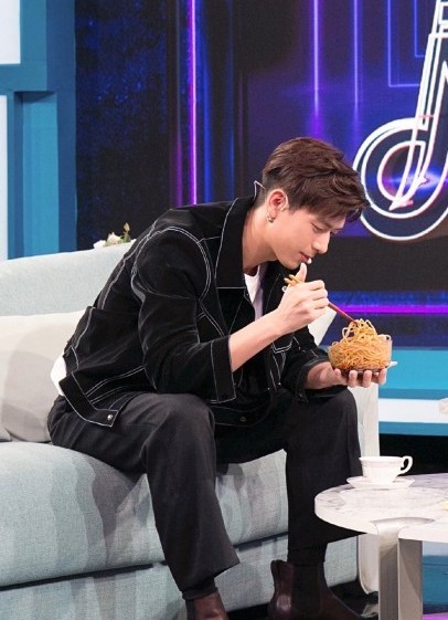 非常静距离李现是哪一期?李现自曝因拍戏一身伤病_深圳热线