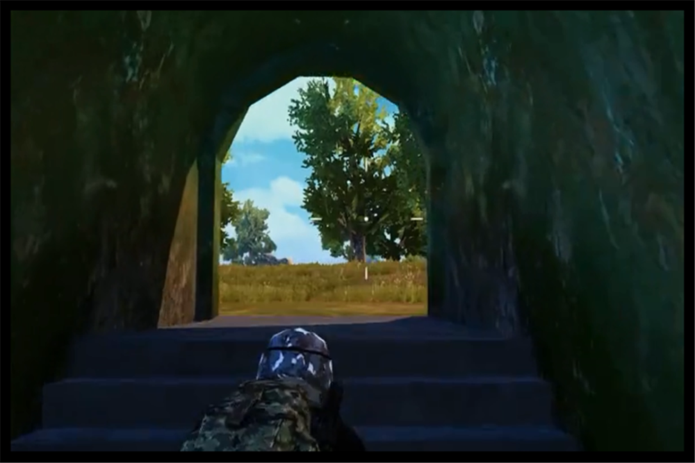 和平精英原来防空洞里还有一个出口紧急情况下才能开启