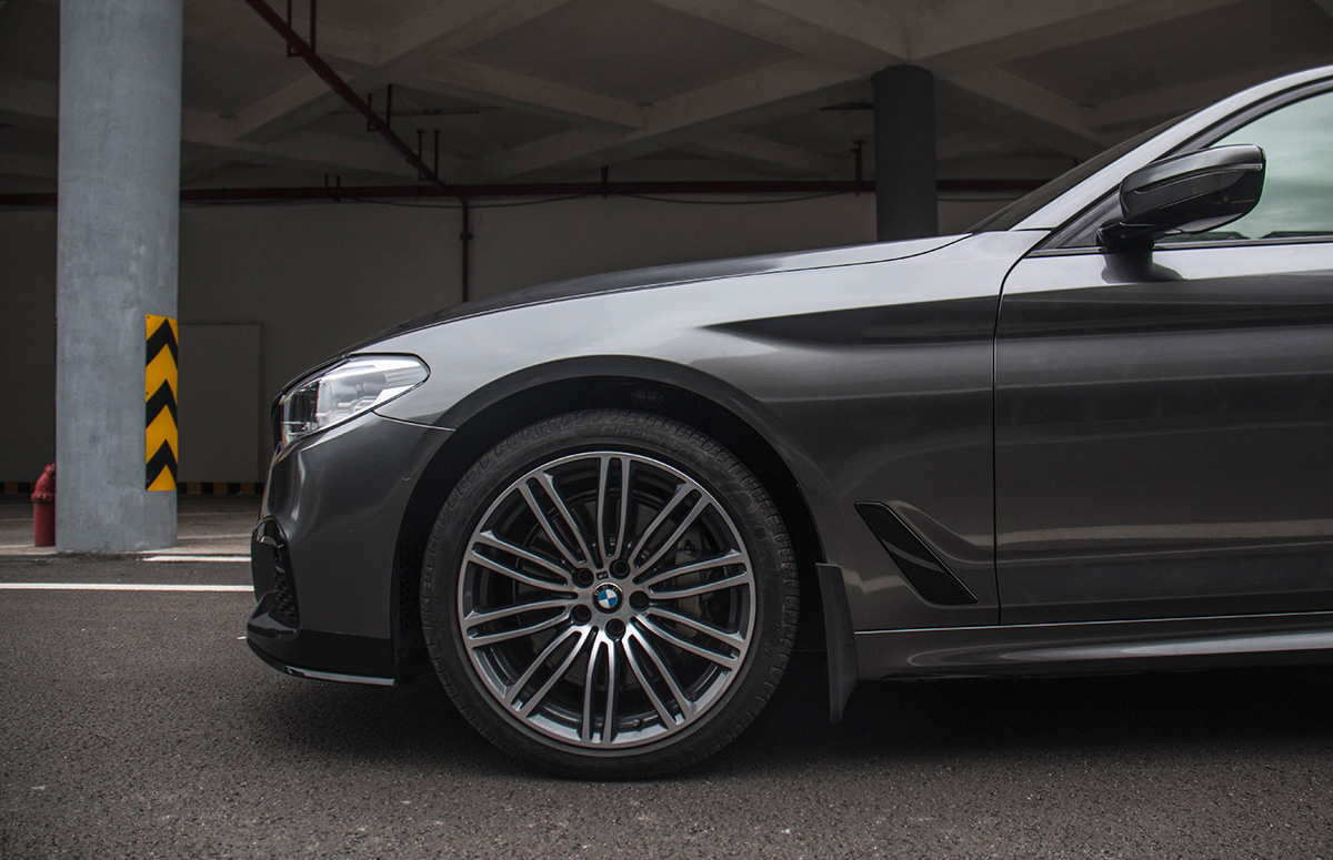 宝马530li车身改色金属烟灰