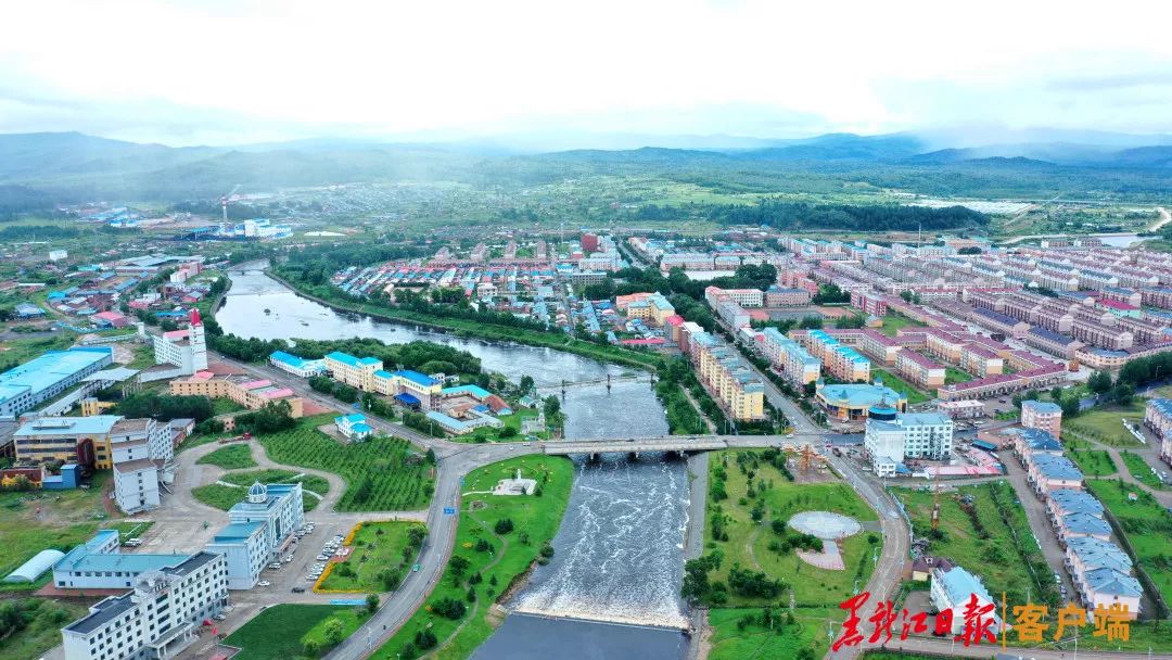 从天空视角俯瞰伊春美到极致