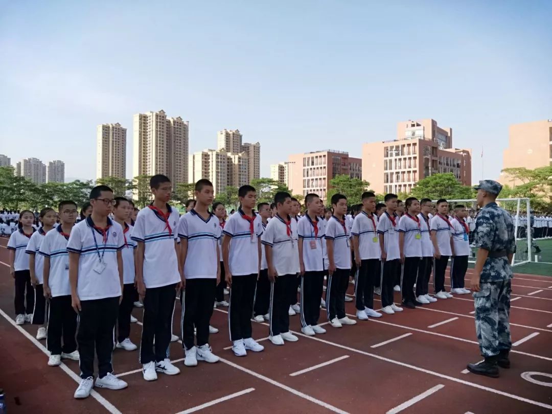 沐浴骄阳收能量双十百年溢流光记厦门双十中学漳州校区初二初三高二