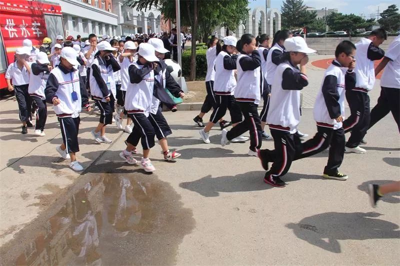 公主岭实验中学王春雨图片