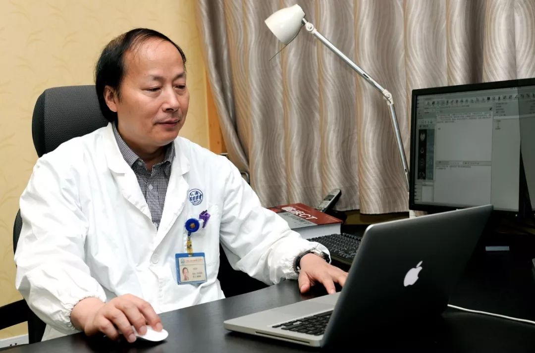 上海名医指南上海交通大学医学院附属仁济医院主任医师二级教授许建荣