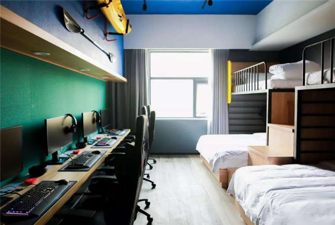 为何电竞酒店的五黑房只放4张床听老板说完总算明白了