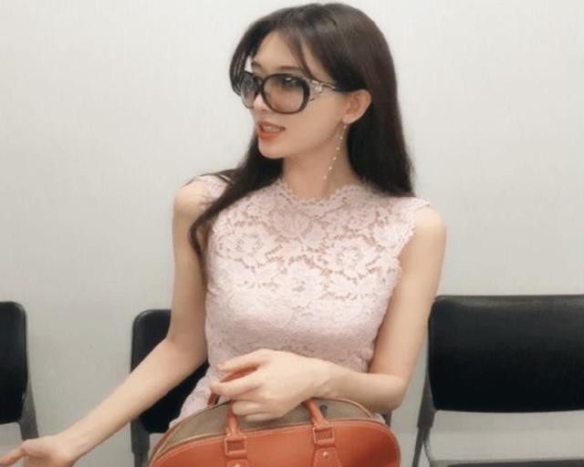 黑泽志玲受邀中秋晚会两天后节目又被删粉丝后悔了吧