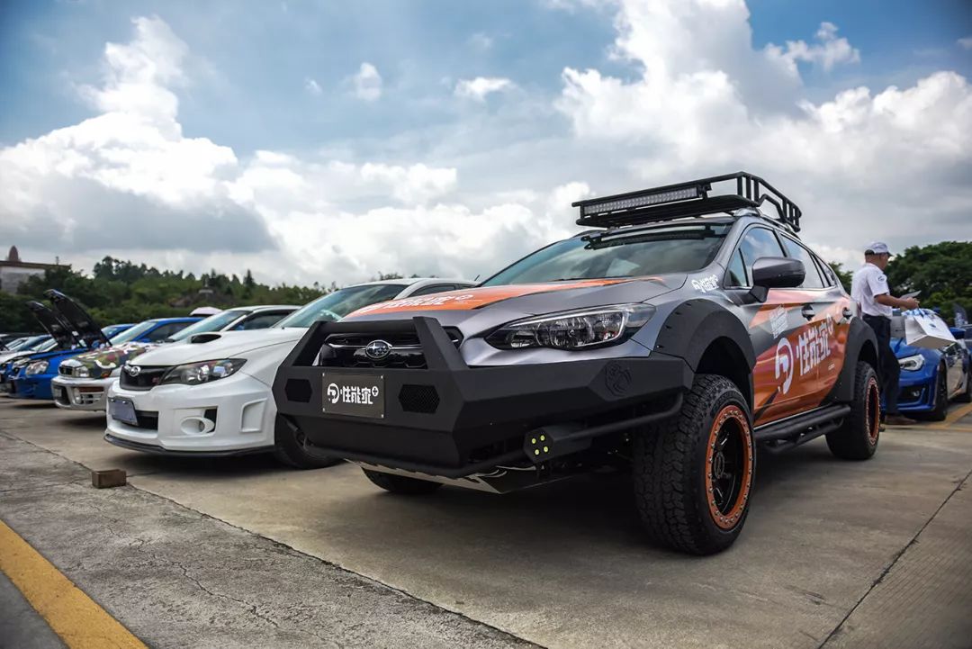 不少斯巴鲁粉丝都是从wrx sti的大鼻子,大尾翼,拉力赛开始的.