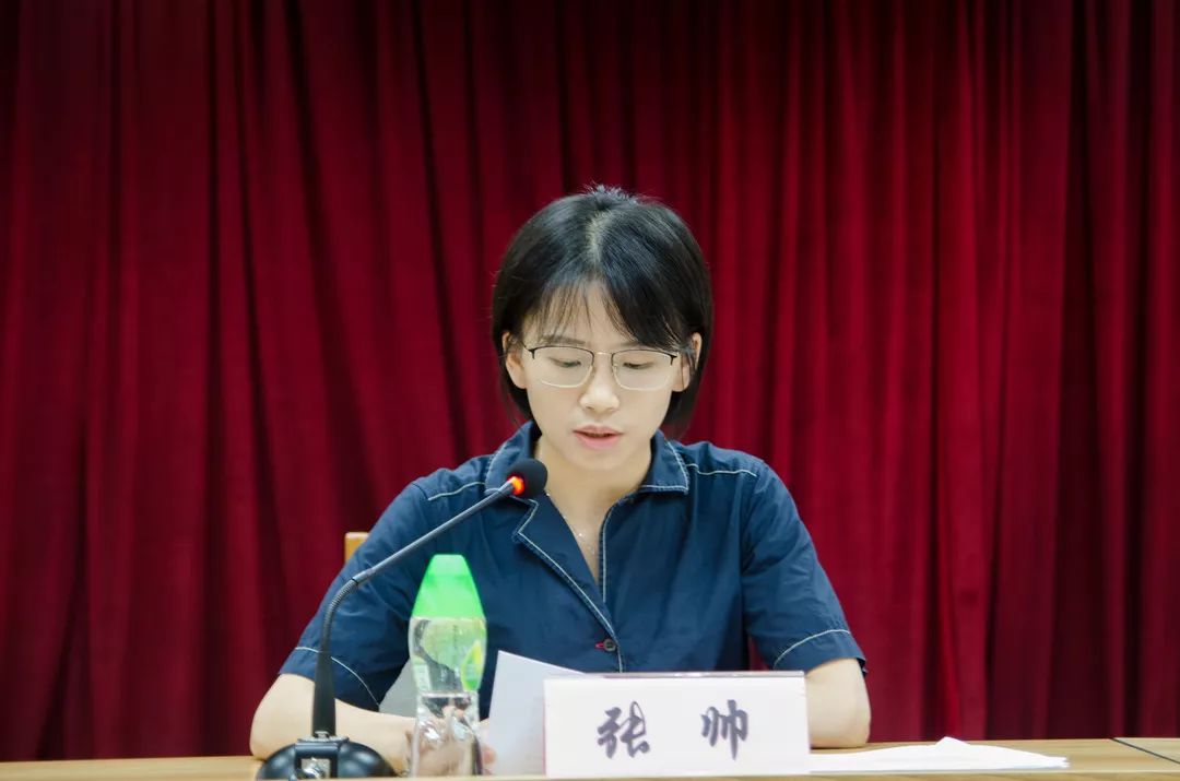 镇党委张帅副书记讲话镇党委副书记张帅表示厚街镇大学生社会实践活动