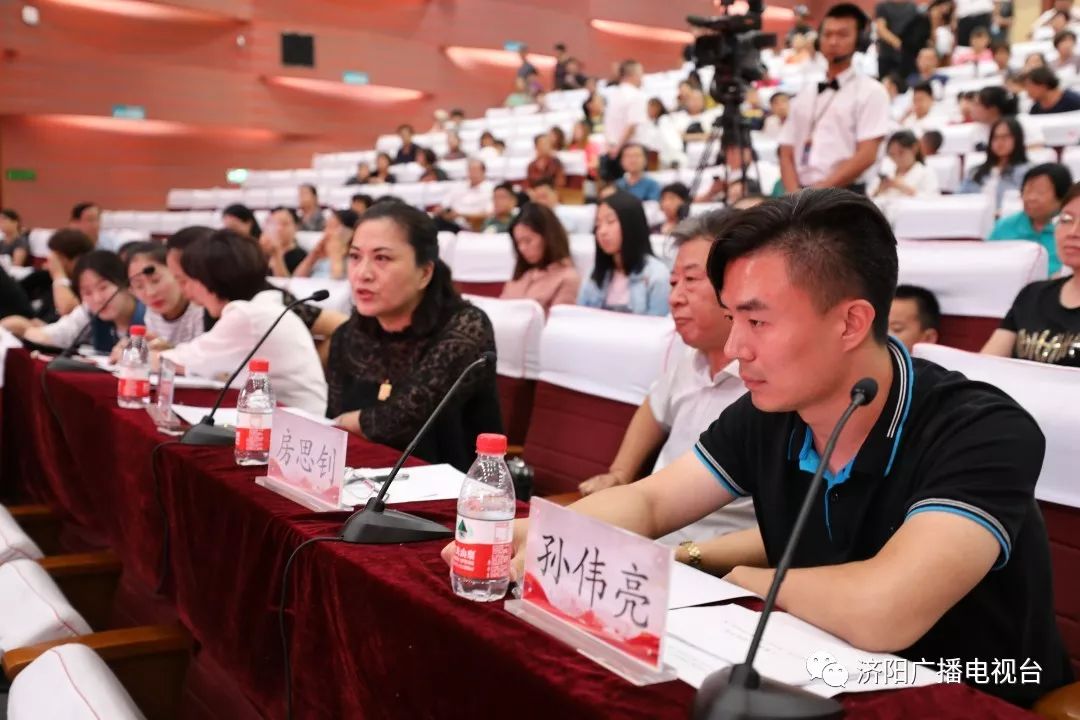 今日头条祥生地产杯全民合唱大赛昨晚开赛