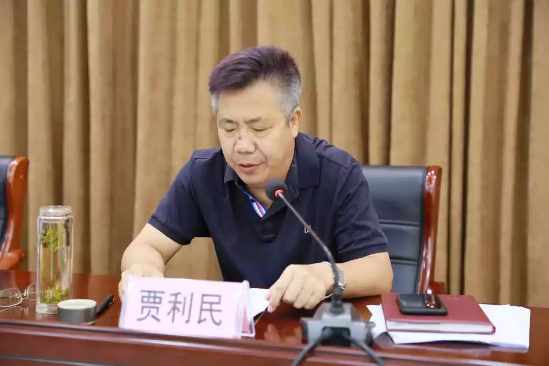 区委副书记,区长戴建亮强调,要提升站位,强化思想认识.