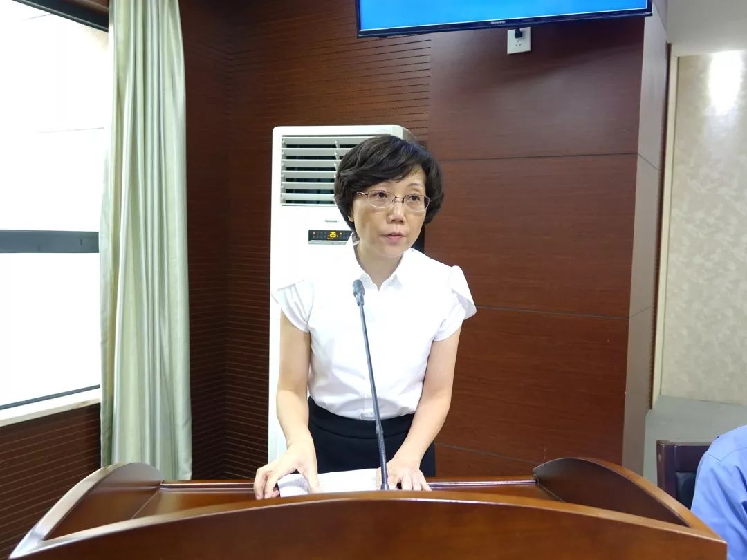 陈东聆代表陈国栋代表会上,六位代表口头述职,张翼翔