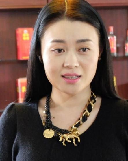 赵本山最喜欢的女徒弟,一眼相中被赵本山捧了15年,如今这般模样