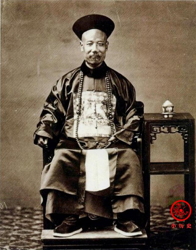 原创晚清老照片广州官吏及受朝廷敕封的诰命夫人