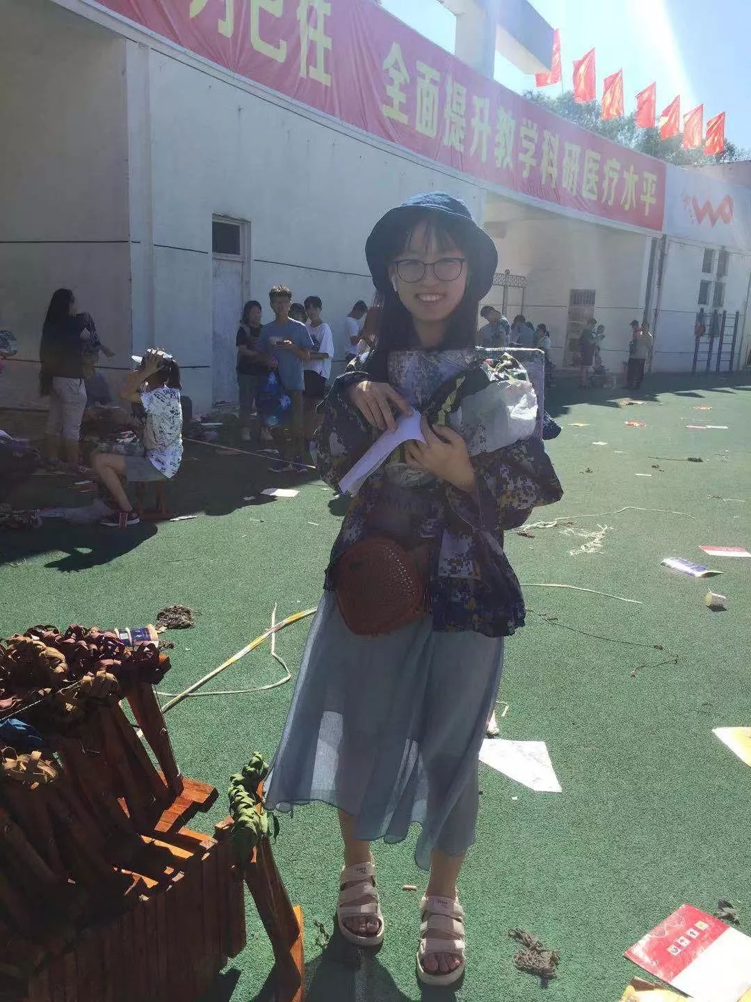 采访中小编认识了来自山东日照的张雨萱,她也是国际班的一名学生.