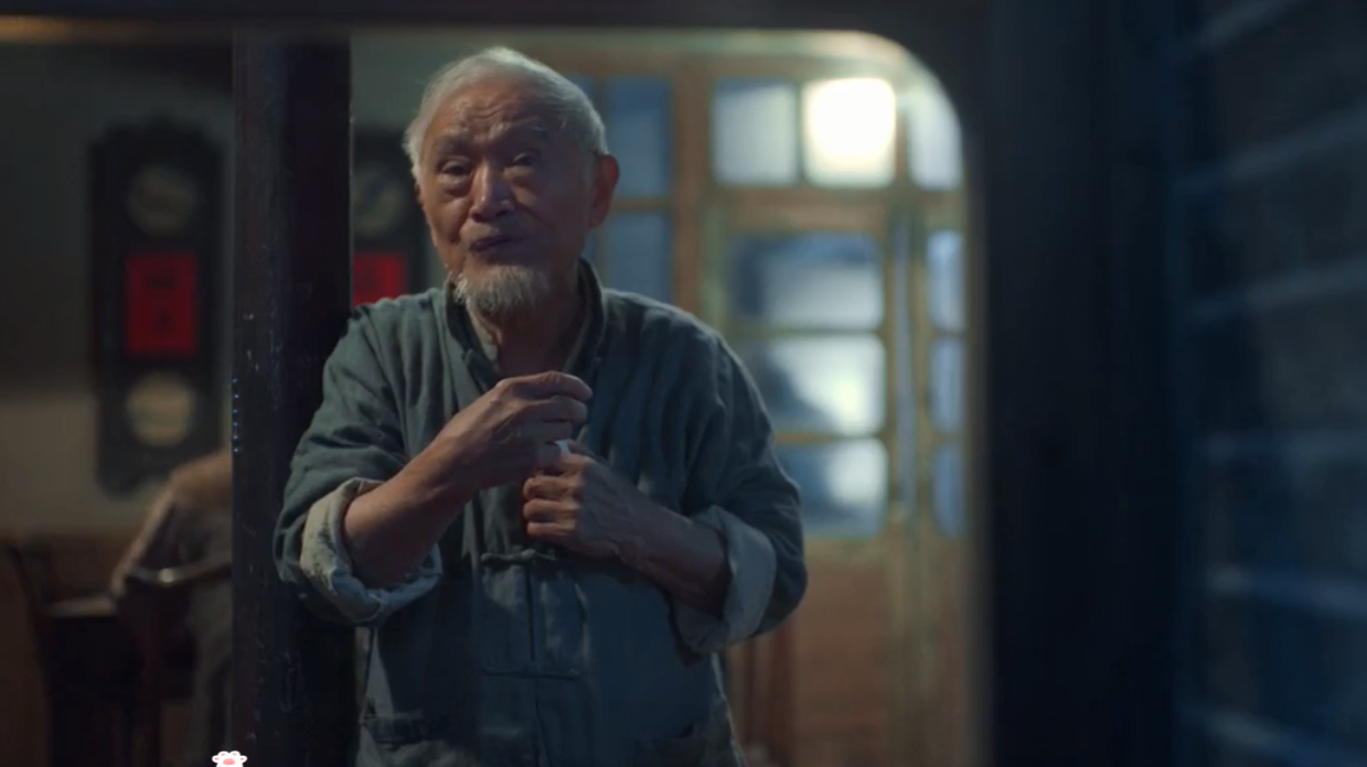 老酒馆二两叔总嘀咕什么简单五句话陈宝国道出做人境界