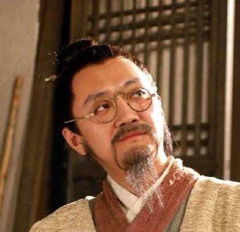 饰演上官云顿的演员叫刘亚津,《康熙微服私访记》《闲人马大姐》等等