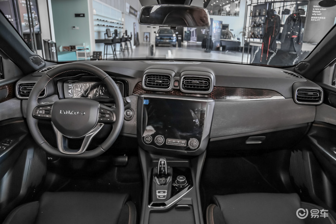 让你的驾驶欲爆棚的领克03!