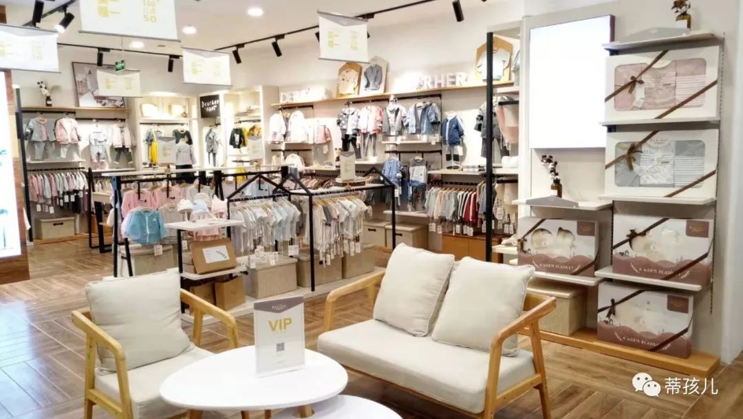 dearher唐山万达店开业了!进店有好礼,指定款服装买一赠一