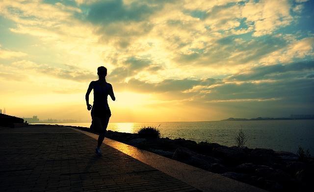 一群非常容易满足的人,一些别人看起来毫不起眼的事,可是在跑者的眼里