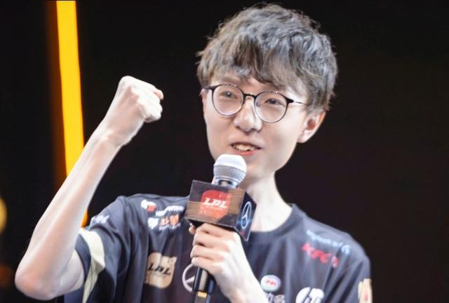 mlxg采访谈职业生涯:最苦的莫过于s8总决赛的失利