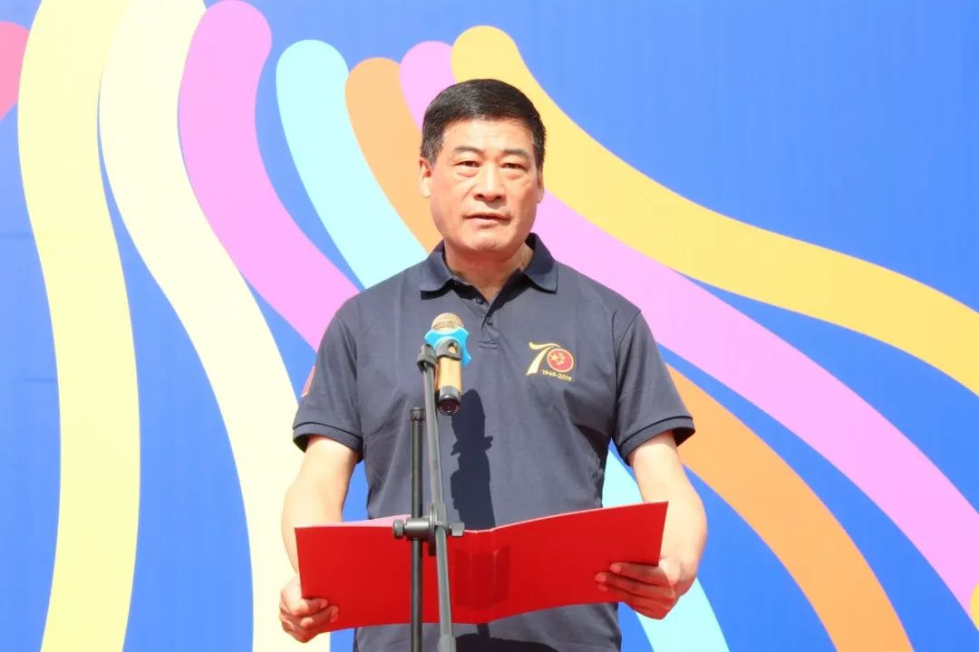 于国祥在活动开幕式上满怀激情地说:"此次马拉松赛事