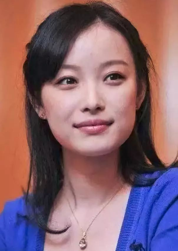 出道即巅峰,却只会街拍,她是混得最差的谋女郎?_倪妮