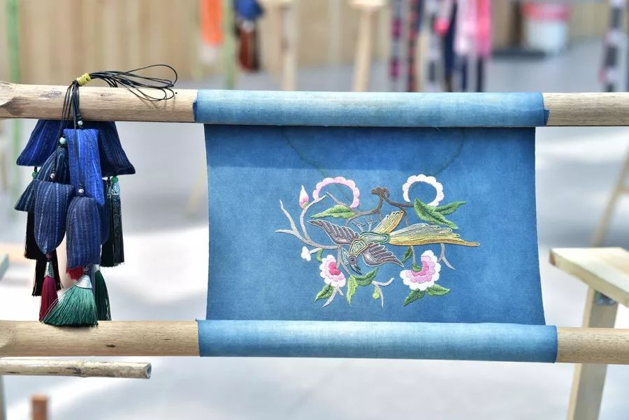 代表风采 | 石丽平:苗绣花开致富路_松桃