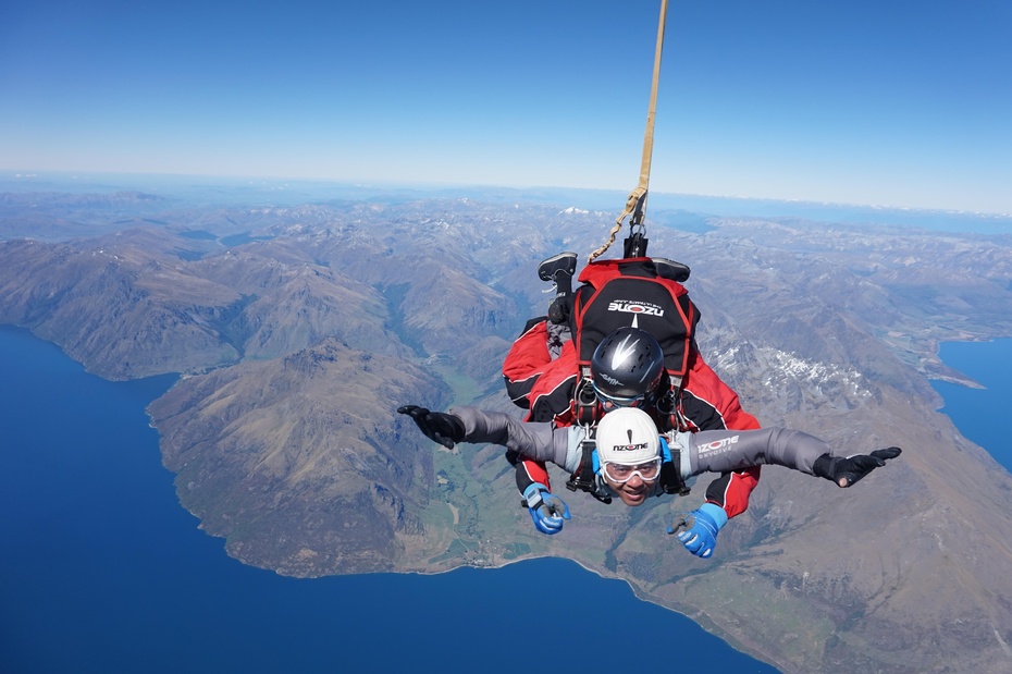 新西兰高空跳伞极限运动