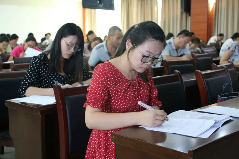 强化学科精神提升学科能力突出学科价值眉县中学举办教师学科素养竞赛