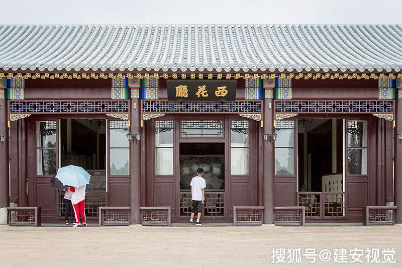 讲话;去世之前总说自己没事了,让负责治疗的吴阶平医生去照顾其他病人