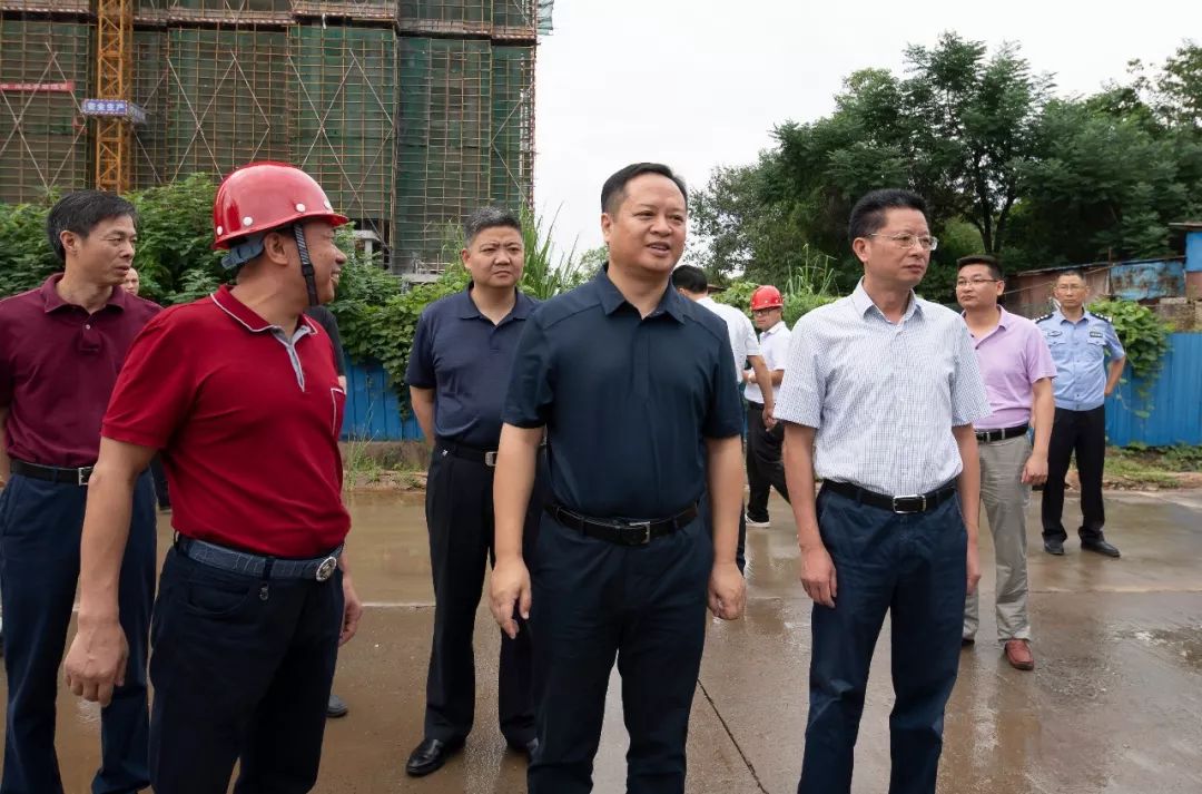 犹 王莹暗访督导全市大气水污染防治工作