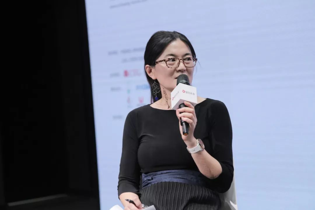 方另邀请了是光四季诗歌创始人康瑜分享了创业过程中经历的感人故事