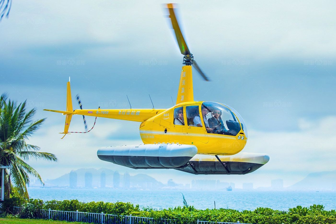 三亚直升机 三亚直升飞机观光三亚湾-凤凰岛往返飞行_手机搜狐网