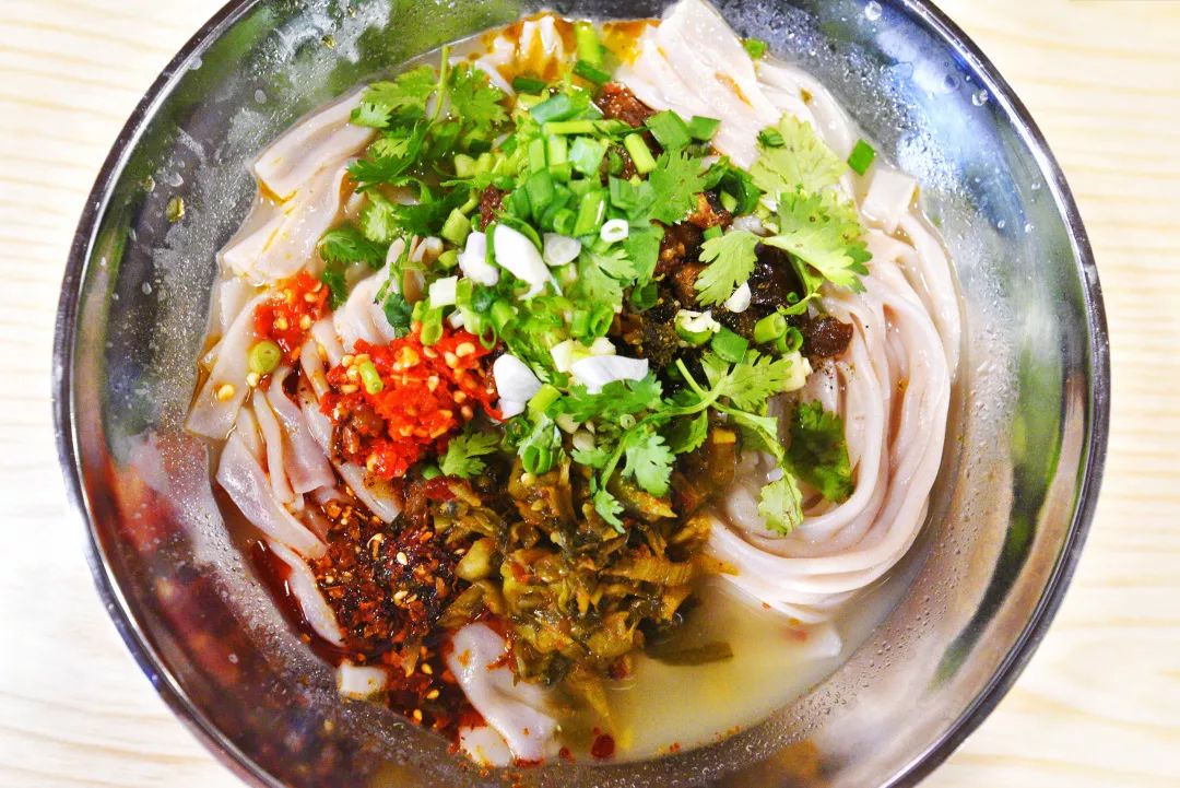 想吃米线?想吃卷粉?认准食堂1楼吟膳传统美食!