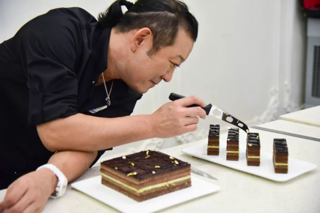 日法结合的西点大师柴田武全年无休的甜点武士