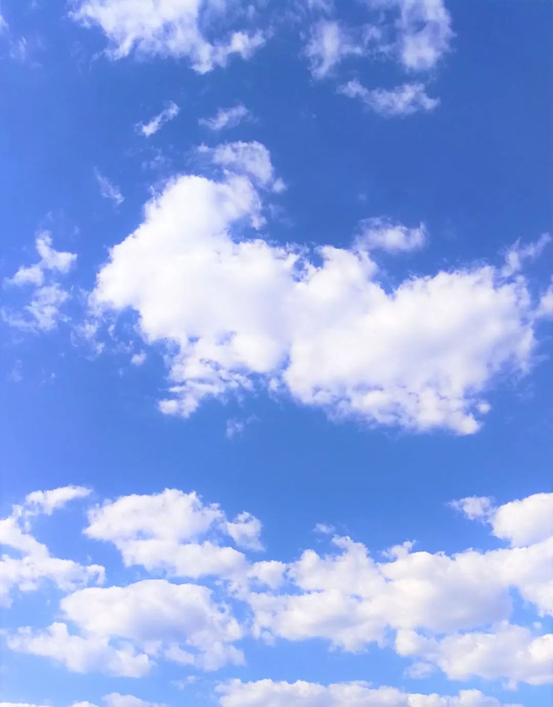 了蓝天白云这样的晋城蓝让每个人都有小欢喜勾勒出浑然天成的画面蓝天