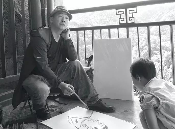 画荷的田华唯一参加第八届北京国际美术双年展的湖北画家