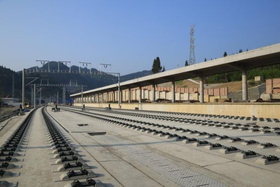 盐津火车站图片