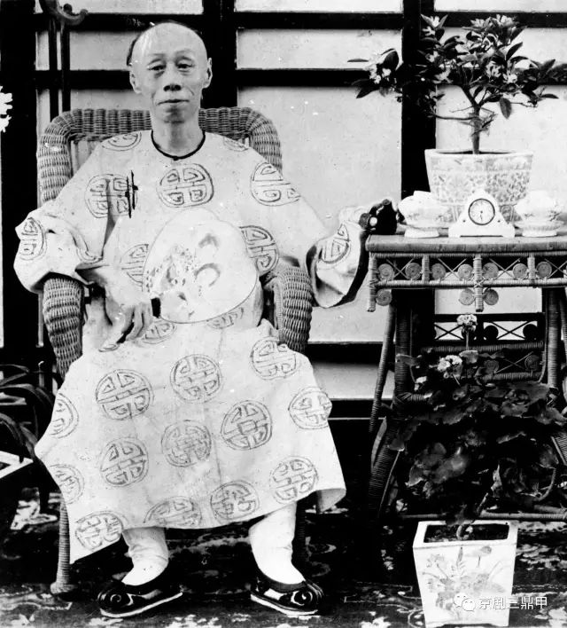 李慕良为言先生操琴的这几年中我是受益不少的