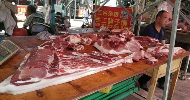真贵!猪肉32一斤!阜阳商贩:30年头回见!国家出手了!