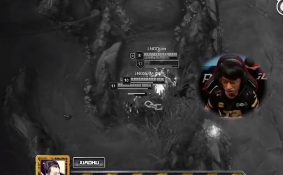 rng对阵lng语音公布被牛头顶起四人时uzi可以打