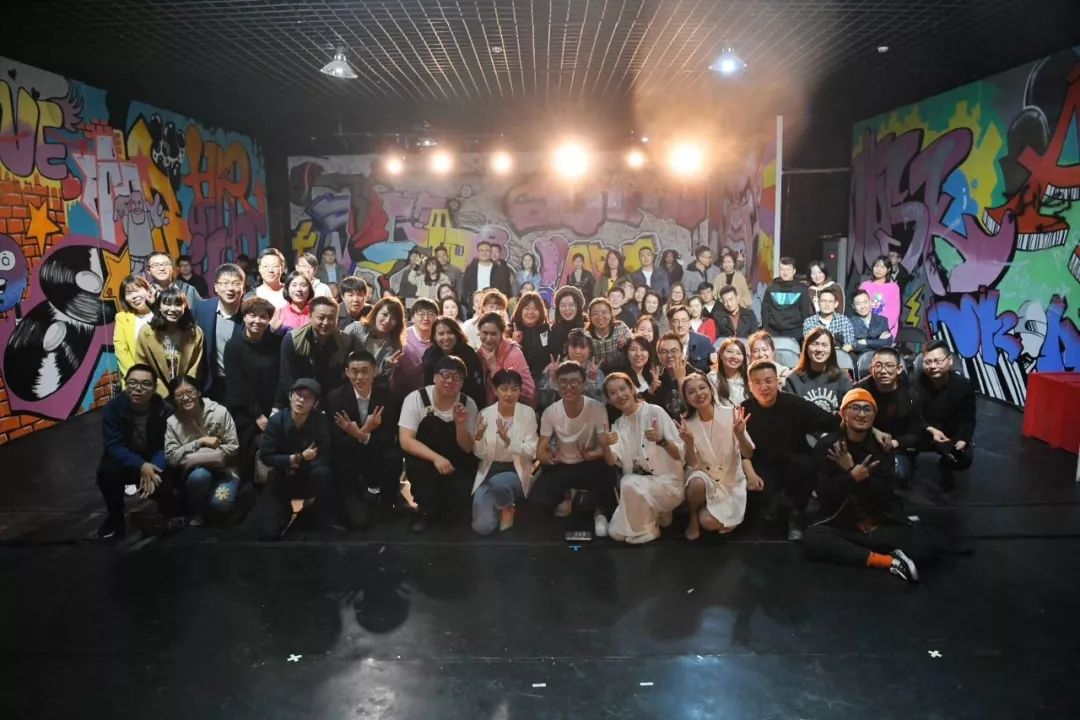 关于| 西演live·大华1935剧场_演出