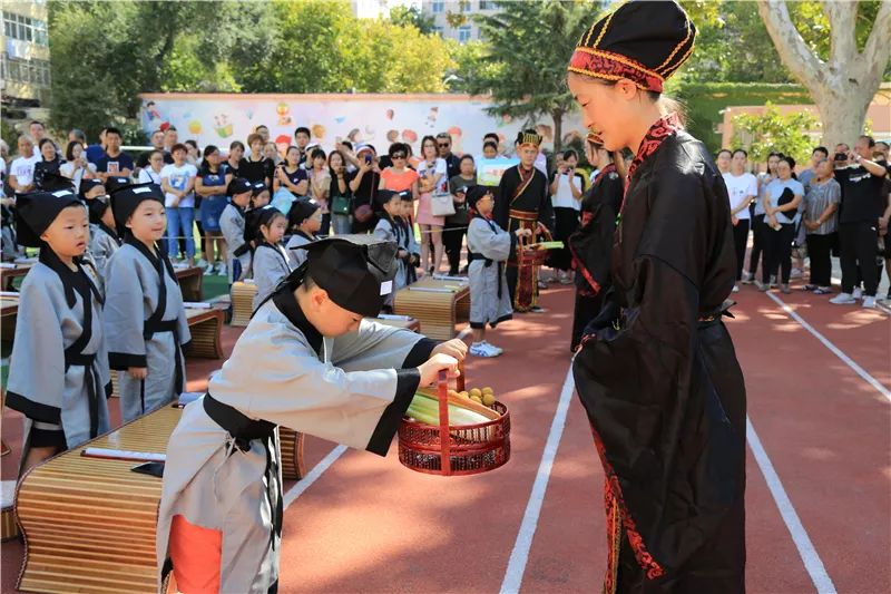 开笔启蒙家校携手开启新学期快乐育人之旅百万家长进校园活动简讯