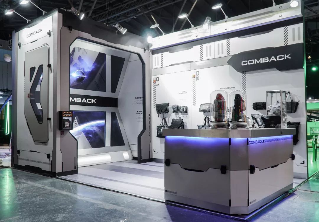 comback 品牌亦是如此,所以此次把 yohood 的展馆打造成了太空舱的