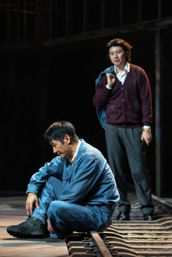 郭晓东主演话剧钢的琴戏里造琴戏外有情